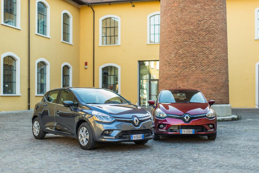  Renault Clio 2016 года  (фото 18 из 80)